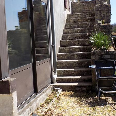 شقة Vue Du Jardin Les Adjots المظهر الخارجي الصورة