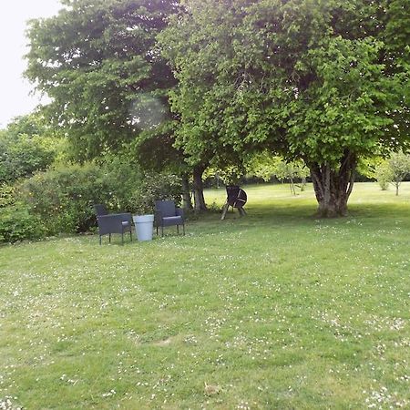 شقة Vue Du Jardin Les Adjots المظهر الخارجي الصورة